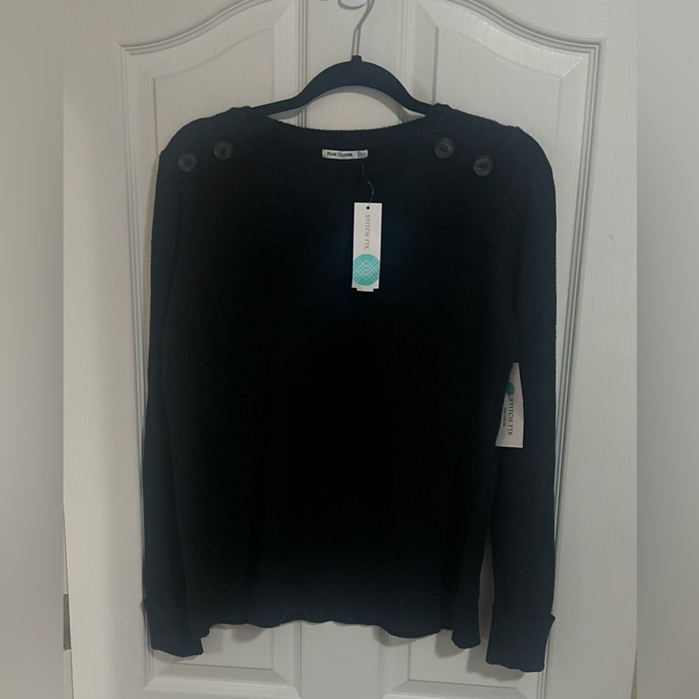NWT‎ Women’s Pink Clover Stitchfix Crew Neck Button Pullover Charcoal Sweater M.